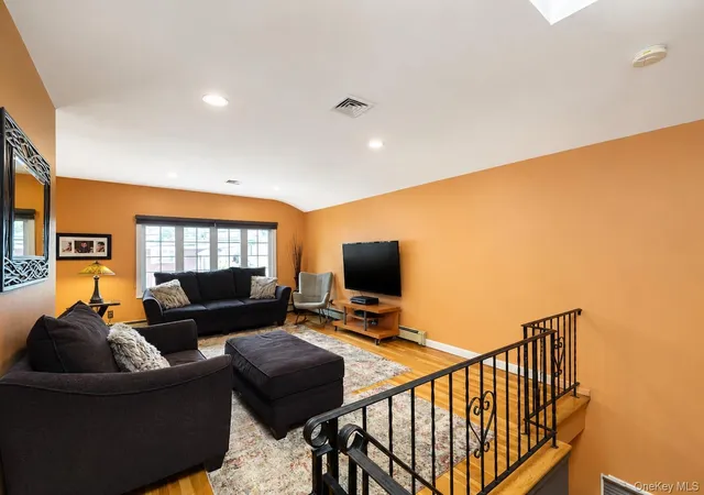Photo 2 of Single family home for sale at 947 Bard Ave, New York, NY 10301 | MLS# 1048454 | Listing updated on 2026-09-16