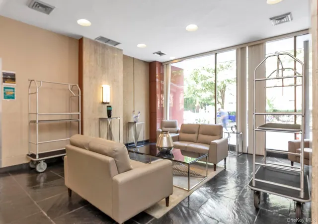 Photo 3 of Condo for sale at 175 20 Wexford Ter #4X, New York, NY 11432 | MLS# 1049630 | Listing updated on 2026-09-19