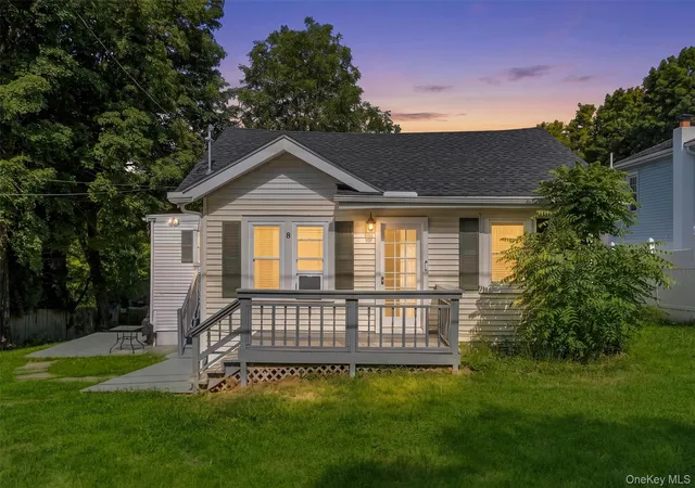 Photo 1 of Single family home for sale at 8 Huntington Rd, Carmel, NY 10512 | MLS# 1049992 | Listing updated on 2026-09-16