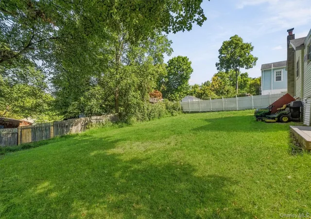 Photo 2 of Single family home for sale at 8 Huntington Rd, Carmel, NY 10512 | MLS# 1049992 | Listing updated on 2026-09-16