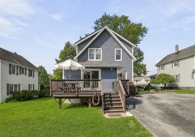 Photo 3 of Single family home for sale at 30 Glenmere Ave, Warwick (town), NY 10921 | MLS# 1050085 | Listing updated on 2026-09-24