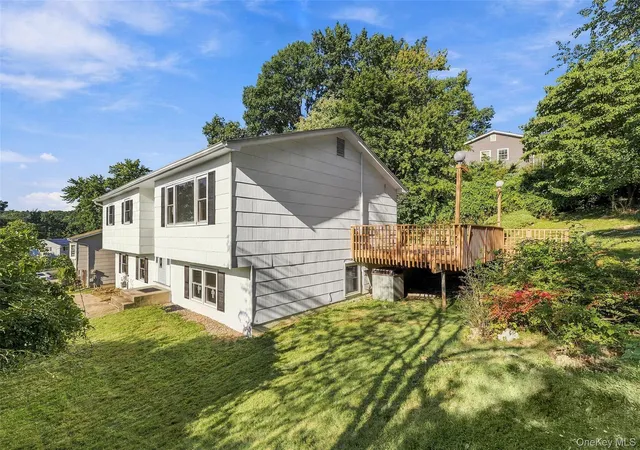 Photo 3 of Single family home for sale at 1 S Delaware Dr, Clarkstown, NY 10960 | MLS# 1050089 | Listing updated on 2026-09-18