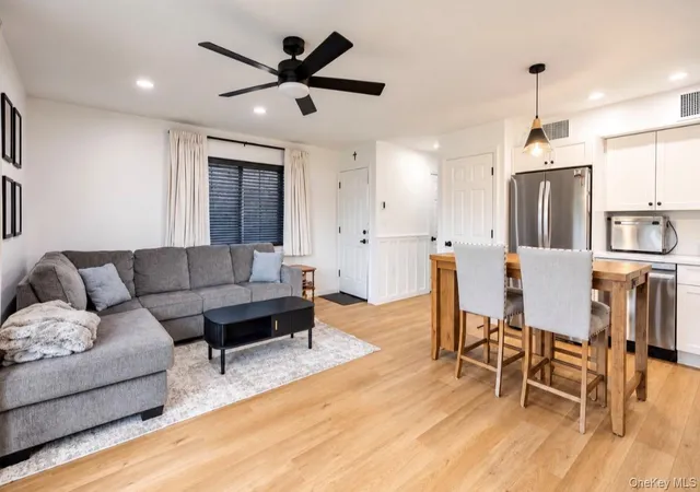 Condo for sale at 1 Anchorage Way #1101, Hempstead, NY 11520 | MLS# 1050103