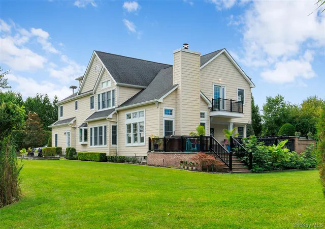 Photo 3 of Single family home for sale at 547 Shore Dr, Islip, NY 11769 | MLS# 1050358 | Listing updated on 2026-09-17