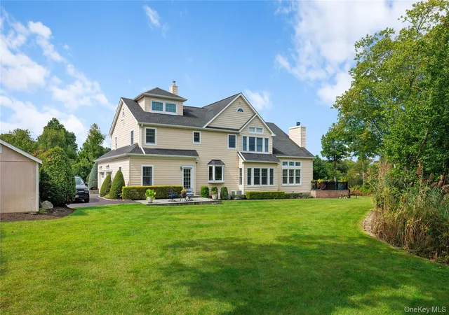 Photo 4 of Single family home for sale at 547 Shore Dr, Islip, NY 11769 | MLS# 1050358 | Listing updated on 2026-09-17