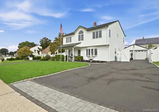 Photo 2 of Single family home for sale at 119 Periwinkle Rd, Hempstead, NY 11756 | MLS# 1050956 | Listing updated on 2026-09-17
