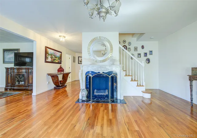 Photo 4 of Single family home for sale at 64 Cottage Pl, North Hempstead, NY 11501 | MLS# 1051270 | Listing updated on 2026-09-27