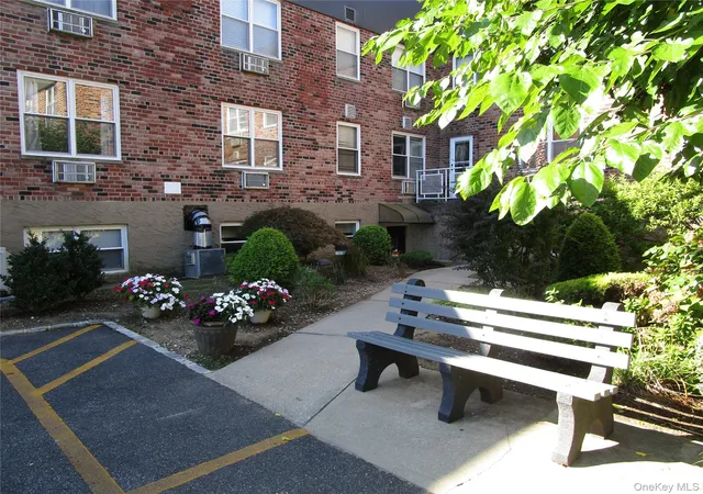 Photo 2 of Condo for sale at 40 Daley Pl #127, Hempstead, NY 11563 | MLS# 1051299 | Listing updated on 2026-09-16