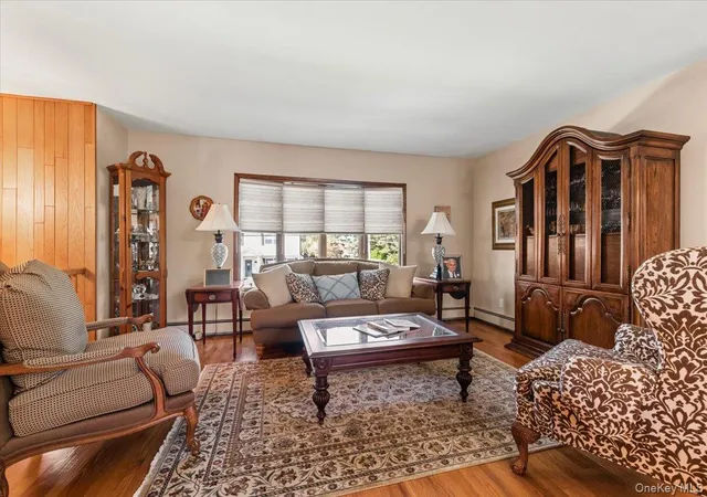 Photo 4 of Single family home for sale at 196 Von Huenfeld St, Oyster Bay, NY 11762 | MLS# 1051651 | Listing updated on 2026-09-17