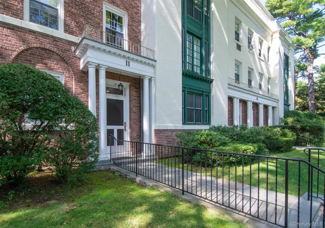 Photo 2 of Condo for sale at 11 Brooklands #3i, Yonkers, NY 10708 | MLS# 1051674 | Listing updated on 2026-09-18