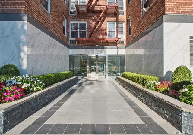 Photo 2 of Condo for sale at 66 15 Thornton Pl #4G, New York, NY 11374 | MLS# 1052320 | Listing updated on 2026-09-18