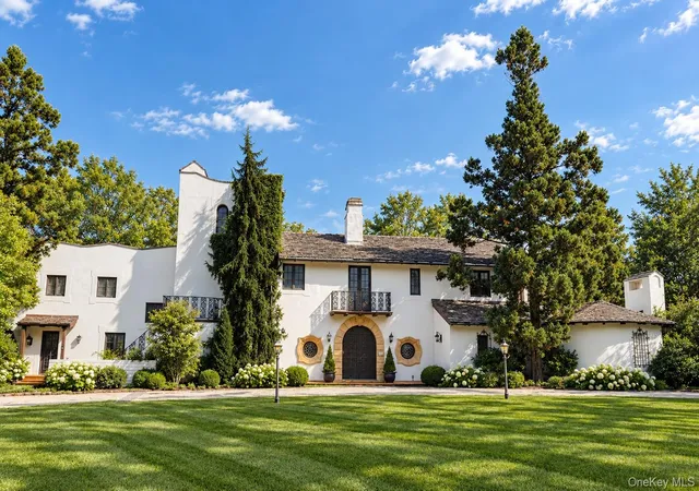 Photo 3 of Mansion for sale at 33 Grand Park Ave, Scarsdale, NY 10583 | MLS# 1052385 | Listing updated on 2026-09-19