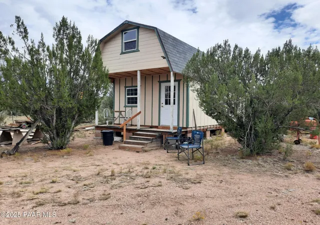 Land for sale at 34343 W Chippewa Ln, Seligman, AZ 86337 | MLS# 1076590