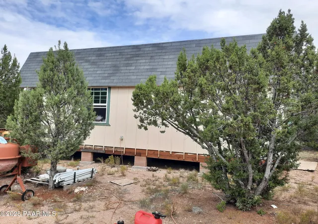 Photo 2 of Land for sale at 34343 W Chippewa Ln, Seligman, AZ 86337 | MLS# 1076590 | Listing updated on 2026-09-18