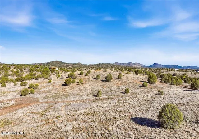 Photo 4 of Land for sale at 4062 W Center St, Chino Valley, AZ | MLS# 1080335 | Listing updated on 2026-09-17