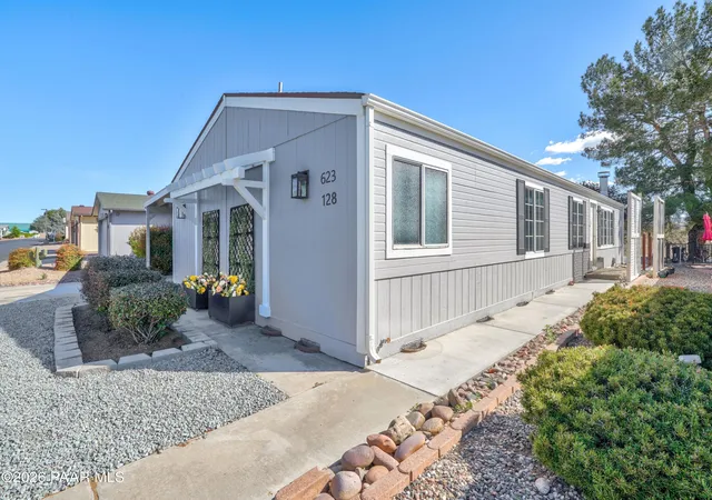 Photo 4 of Manufactured home for sale at 623 N Blue Spruce Dr, Dewey, AZ 86327 | MLS# 1081274 | Listing updated on 2026-09-23