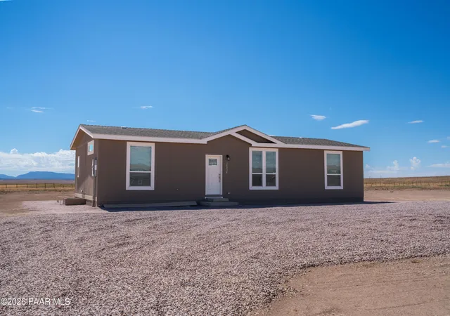 Photo 3 of Manufactured home for sale at 26936 N Chicory Way, Paulden, AZ 86334 | MLS# 1083366 | Listing updated on 2026-09-17
