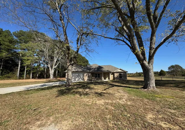 Photo 2 of Sale Pending at 8369 State Line Rd, Taft, TN 38488 | MLS# 2802784 | Listing updated on 2026-09-17