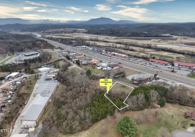 Photo 3 of House for sale at 1483 Catlettsburg Rd, Sevierville, TN 37876 | MLS# 3124624 | Listing updated on 2026-09-16