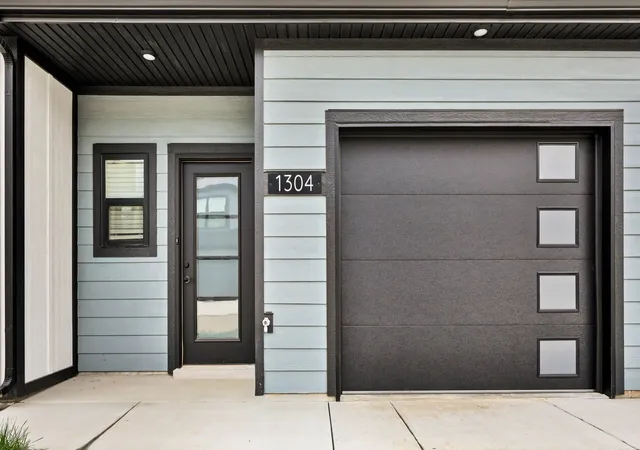 Photo 2 of Townhouse for sale at 1304 Jonathan Wade Cir #1304, Clarksville, TN 37043 | MLS# 3000182 | Listing updated on 2026-09-16