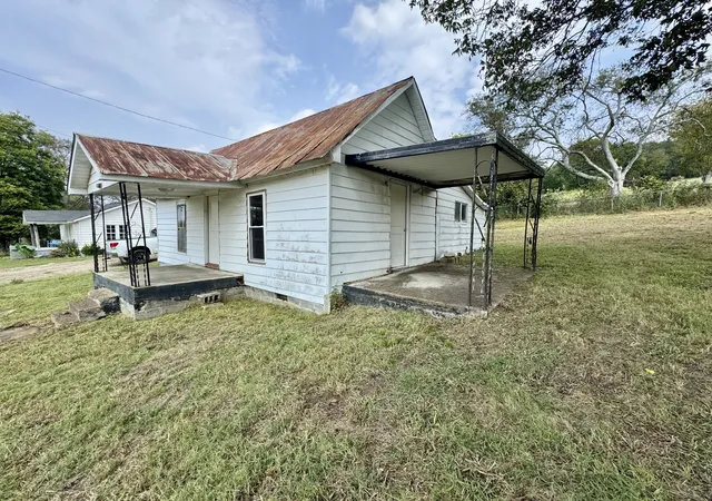 Photo 1 of Single family home for sale at 6343 Elkton Pike, Prospect, TN 38477 | MLS# 3000419 | Listing updated on 2026-09-09