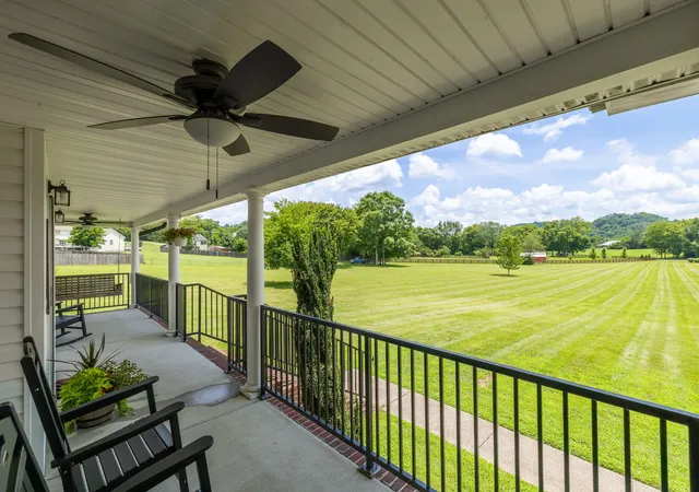 Photo 2 of Single family home for sale at 3121 Clouseton Ct, Franklin, TN 37064 | MLS# 3269857 | Listing updated on 2026-09-25
