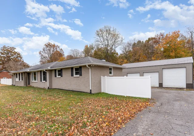 Photo 2 of Sale Pending at 1631 Triangle Rd, Ashland City, TN 37015 | MLS# 3067688 | Listing updated on 2026-09-16
