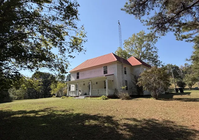 Photo 2 of Single family home for sale at 611 Tumbling Crk Rd, Mc Kenzie, TN 38201 | MLS# 3047338 | Listing updated on 2026-09-17