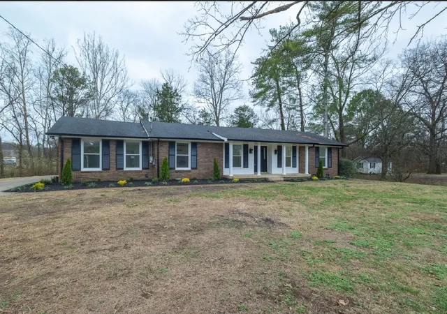 Photo 1 of Single family home for sale at 1109 Howell Dr, Franklin, TN 37069 | MLS# 3056962 | Listing updated on 2026-09-09