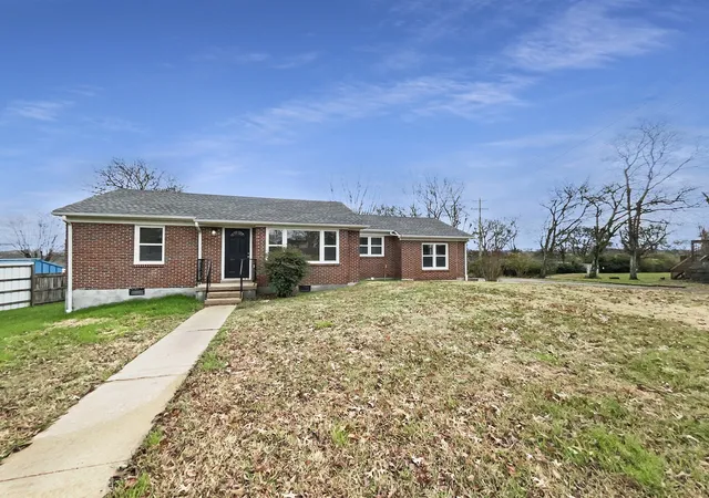 Photo 1 of Single family home for sale at 501 Colburn Dr, Lewisburg, TN 37091 | MLS# 3058392 | Listing updated on 2026-09-17