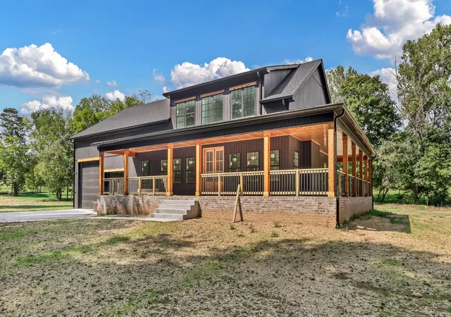 Photo 2 of Single family home for sale at 1046 Indian Crk Rd, Cumberland Furnace, TN 37051 | MLS# 3518778 | Listing updated on 2026-09-18
