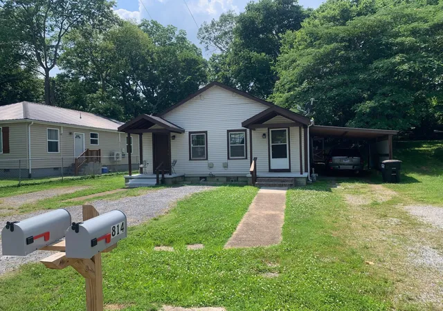 Photo 1 of Multi family home for sale at 814 Gracey Ave, Clarksville, TN 37040 | MLS# 3123920 | Listing updated on 2026-09-16