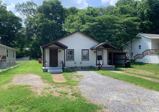 Listing Photo 4 - Condo for sale in building located at 814 Gracey Ave, Clarksville, TN 37040