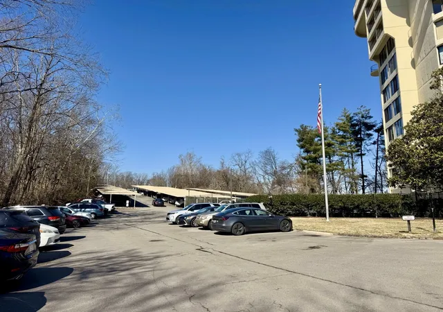 Photo 4 of Sale Pending at 6666 Brookmont Ter #208, Nashville, TN 37205 | MLS# 3133193 | Listing updated on 2026-09-17