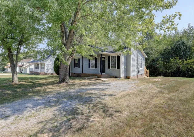 Photo 2 of Single family home for sale at 654 Artic Ave, Oak Grove, KY 42262 | MLS# 3134525 | Listing updated on 2026-09-18
