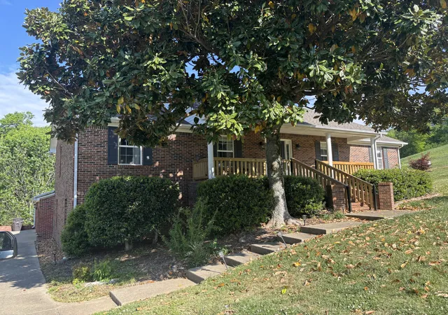Photo 1 of Single family home for sale at 1739 Collins Holw Rd, Lewisburg, TN 37091 | MLS# 3143265 | Listing updated on 2026-09-21