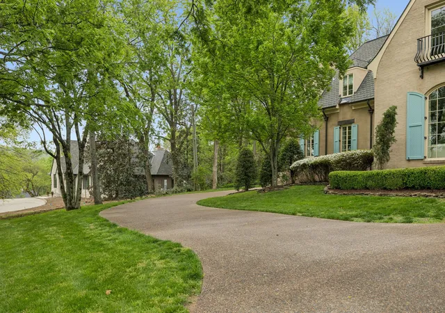 Photo 3 of Single family home for sale at 2127 Chickering, Nashville, TN 37215 | MLS# 3247224 | Listing updated on 2026-09-16