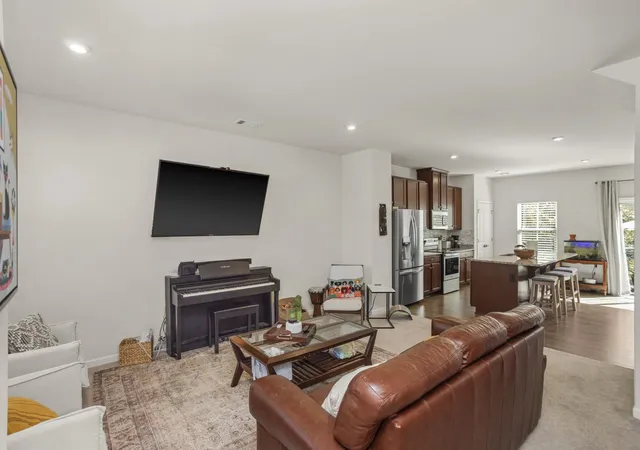 Photo 4 of Townhouse for sale at 4316 Summercrest Blvd #904, Antioch, TN 37013 | MLS# 3168460 | Listing updated on 2026-09-16