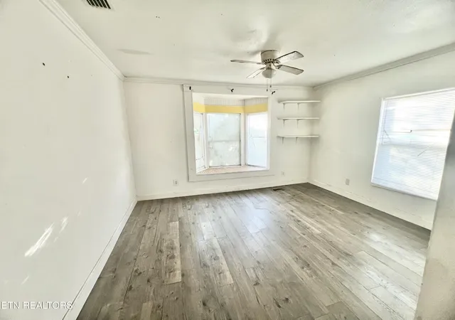 Photo 3 of Single family home for sale at 1900 Victoria Ave, Knoxville, TN 37915 | MLS# 3593047 | Listing updated on 2026-09-17