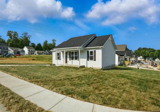 Photo 4 of Single family home for sale at 1178 Tybee Dr, Clarksville, TN 37042 | MLS# 3155498 | Listing updated on 2026-09-17