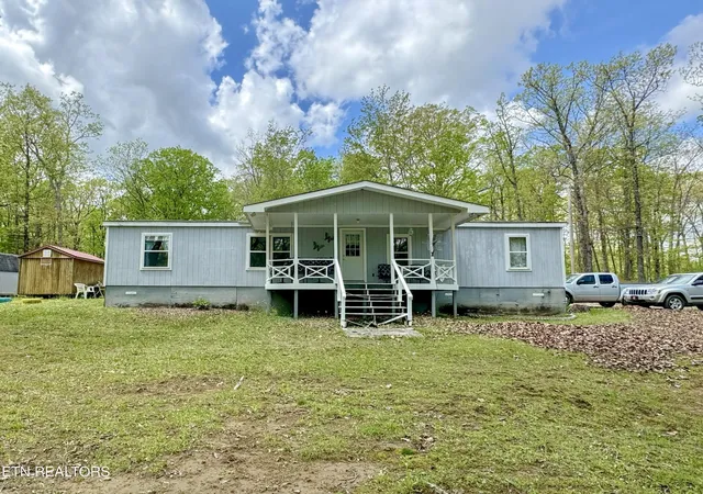 Photo 2 of Manufactured home for sale at 751 Ozone Access Rd, Rockwood, TN 37854 | MLS# 3155700 | Listing updated on 2026-09-17