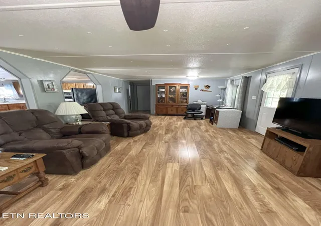 Photo 4 of Manufactured home for sale at 751 Ozone Access Rd, Rockwood, TN 37854 | MLS# 3155700 | Listing updated on 2026-09-17