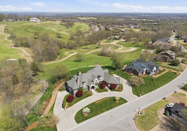 Photo 2 of Mansion for sale at 517 Ridgecrest Ln, Lebanon, TN 37087 | MLS# 3169407 | Listing updated on 2026-09-17
