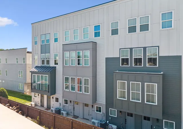 Photo 3 of Townhouse for sale at 2038 Edison Park Ln, Nashville, TN 37209 | MLS# 3205891 | Listing updated on 2026-09-17