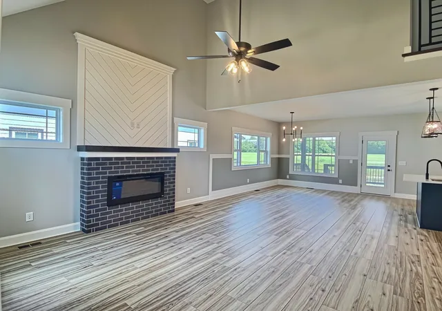 Photo 2 of Single family home for sale at 213 Harvest Moon Dr, Clarksville, TN 37043 | MLS# 3167001 | Listing updated on 2026-09-17