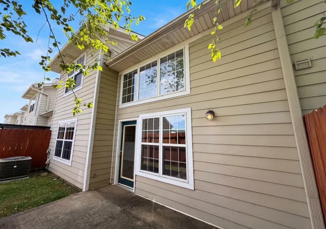 Photo 4 of Townhouse for sale at 403 Heath Pl, Smyrna, TN 37167 | MLS# 3168173 | Listing updated on 2026-09-11