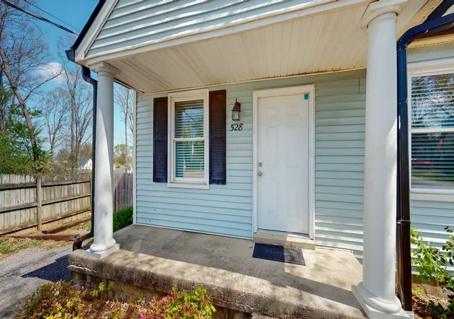 Photo 4 of Single family home for sale at 528 Debbie Dr, Hermitage, TN 37076 | MLS# 3169332 | Listing updated on 2026-09-16