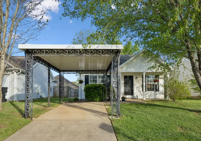 Single family home for sale at 2739 Oxford Hall Ave, Murfreesboro, TN 37128 | MLS# 3169933