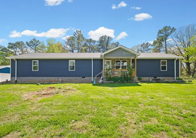Photo 3 of Single family home for sale at 1549 Trace Crk Rd, Mc Ewen, TN 37101 | MLS# 3175919 | Listing updated on 2026-09-17