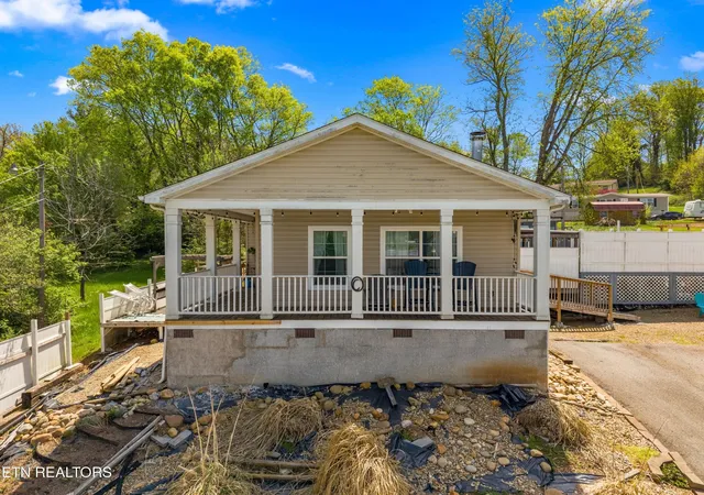 Photo 1 of Manufactured home for sale at 1021 W Old A J Hwy, New Market, TN 37820 | MLS# 3176696 | Listing updated on 2026-09-18